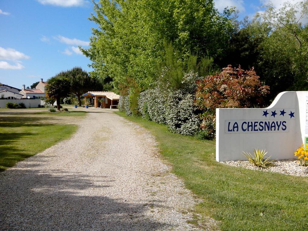 旺代蒙塔利韦 Camping La Chesnays酒店 外观 照片